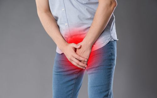 Thời tiết chuyển lạnh, nhiều nam giới nhập viện vì xoắn tinh hoàn