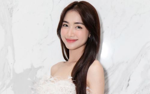 Hoà Minzy bối rối phân trần về nghi vấn hẹn hò