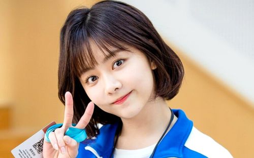 Đàm Tùng Vận lần đầu để lộ khoảnh khắc thân mật với bạn trai trước truyền thông