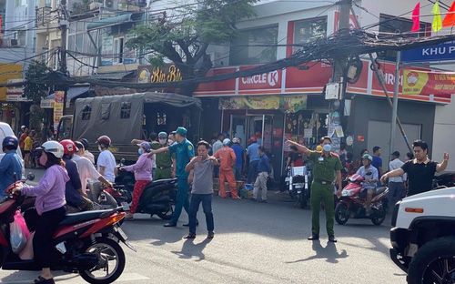 Vụ sập cửa hàng Circle K khiến 1 nữ sinh tử vong: Mới tu sửa gần đây, đưa vào hoạt động thì gặp sự cố