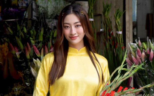 Lương Thùy Linh đưa bố mẹ đi chơi xa từ mùng 3, thổ lộ nỗi niềm trong ngày Tết