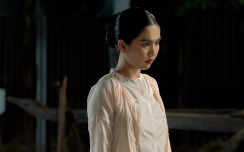 Ngọc Trinh lên tiếng khi bị phê bình vì cảnh nóng trong phim chiếu Tết