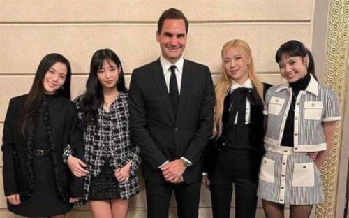 BLACKPINK chụp ảnh cùng huyền thoại quần vợt thế giới, nhan sắc lần đầu 'bị dìm' qua cam thường