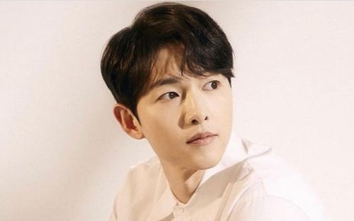 Song Joong Ki bất ngờ nhận 'gạch đá' từ netizen sau khi công bố tin kết hôn: 'Sao anh lại hai mặt thế?'