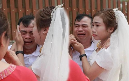 Ông bố khóc òa tiễn con gái lấy chồng xa, biết khoảng cách 2 nhà netizen đang xúc động liền bật cười