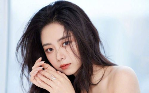 Hoá ra Đàm Tùng Vận không muốn hẹn hò với người cùng ngành là vì lý do này?