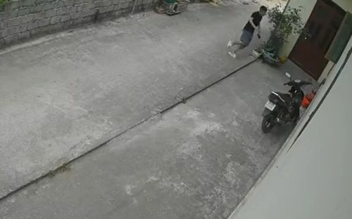 Vợ nguy cấp chuyển dạ sắp sinh, chồng có hành động khiến nhiều người rưng rưng xúc động