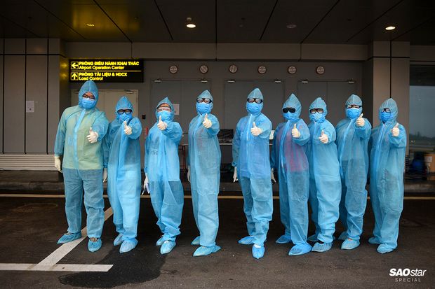 Những người thầm lặng sau chuyến bay đón kiều bào từ tâm dịch COVID-19: Tụt huyết áp, tình nguyện xa con để nhận nhiệm vụ Ảnh 22
