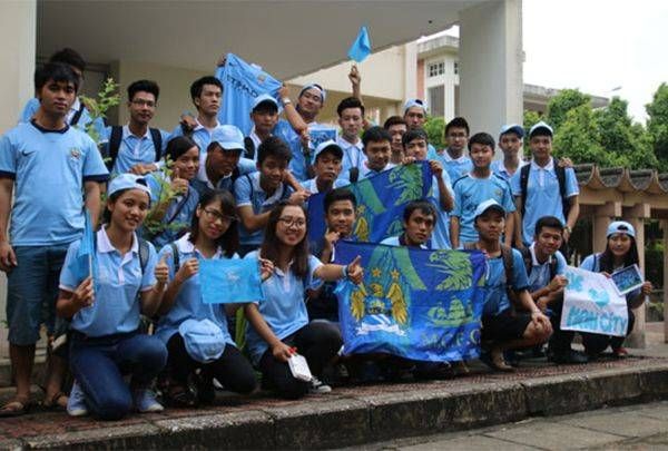 Cầu thủ Man City bất ngờ vì tình cảm của fan Việt