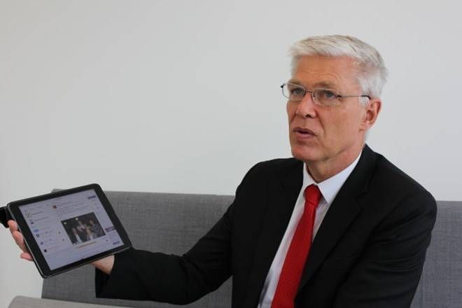 Ngoại giao Facebook ở Việt Nam