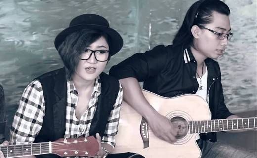 Vicky Nhung 'liều mình' mash-up hit khủng của các HLV
