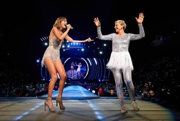 Ellen DeGeneres xuất hiện lộng lẫy trong bộ cánh 'nhái' Taylor Swift