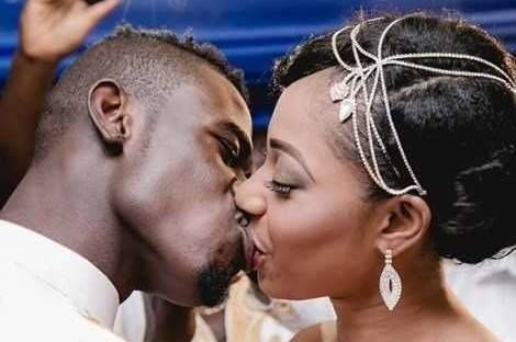 Tân binh Jordan Ayew của Aston Villa ngoại tình với vợ đồng đội suốt 4 năm