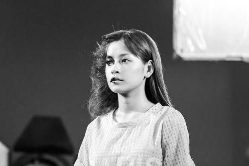 Chi Pu đầy mê hoặc với hình ảnh lạnh lùng