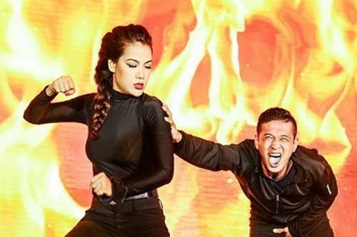 Trương Ngọc Ánh đánh đấm tưng bừng trên sân khấu cùng dàn trai đẹp