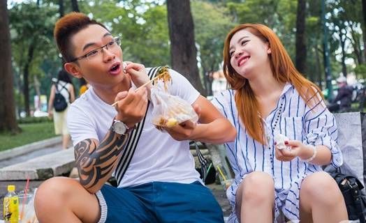 Đăng Quang, Hạ Vy tình tứ dạo phố Sài Gòn