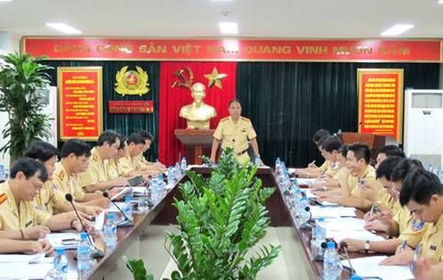 Ngày khai giảng 5/9: CSGT sẵn sàng đưa đón các phụ huynh, học sinh hỏng xe, lạc đường…