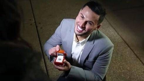 Phó thị trưởng Úc dùng ca khúc 'Một nhà' trong video clip đám cưới