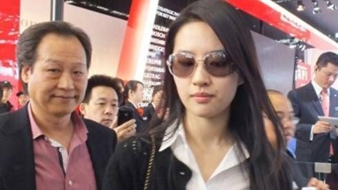 Những cuộc tình 'cha nuôi - con gái' gây xôn xao showbiz Hoa ngữ