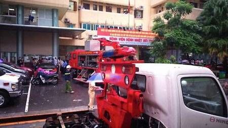 Khống chế thanh niên nghi 'ngáo đá' gây náo loạn Bệnh viện Nhiệt đới