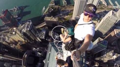 Du khách Nhật bỏ mạng ở Taj Mahai vì mải selfie