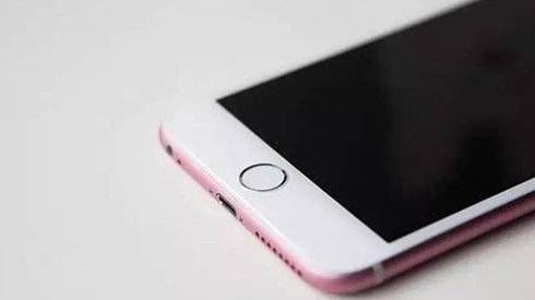 Fan iPhone hoảng sợ vì bị hack iCloud hàng loạt