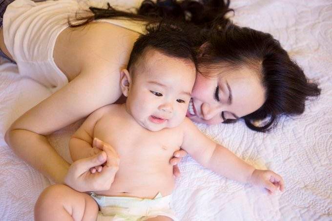 Vy Oanh lần đầu tiết lộ hình ảnh con trai kháu khỉnh