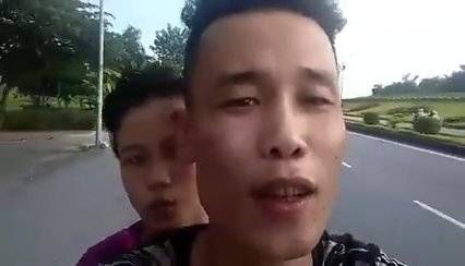 Giật mình với video Hiệp Gà chở con phóng như bay trên đường