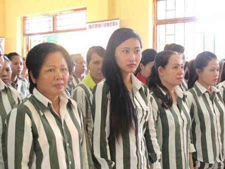 Hotgirl phạm tội hiếp dâm ngày đặc xá: Muốn được học nghề!
