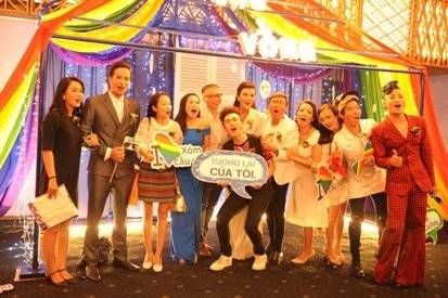 Cộng đồng đồng tính nam khai trương sân chơi mới, phòng chống HIV