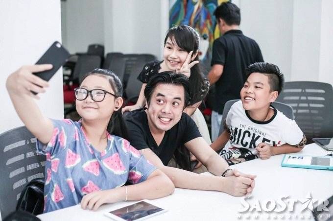 Dương Khắc Linh căng thẳng nhưng vẫn 'tự sướng' cùng học trò