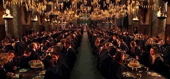Bạn được mời ăn tối tại Great Hall - địa điểm 'đinh' trong Harry Potter