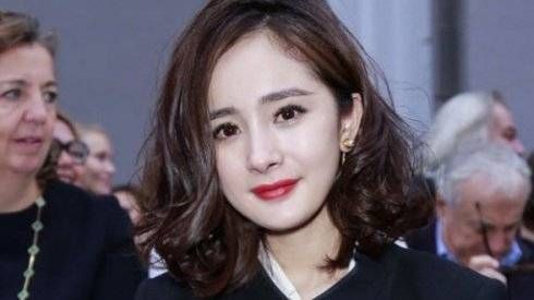 Dương Mịch trắng như sứ, bị chê cứng đờ cảm xúc