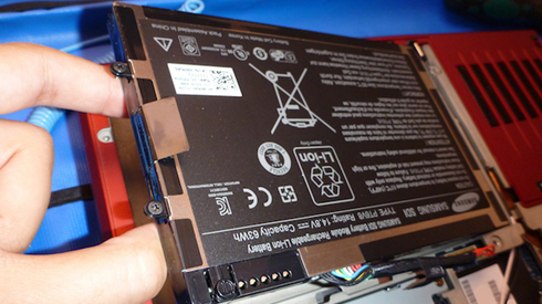 Có nên lúc nào cũng cắm sạc cho laptop?