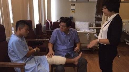 Anh Khoa chỉ có 50% cơ hội trở lại với bóng đá