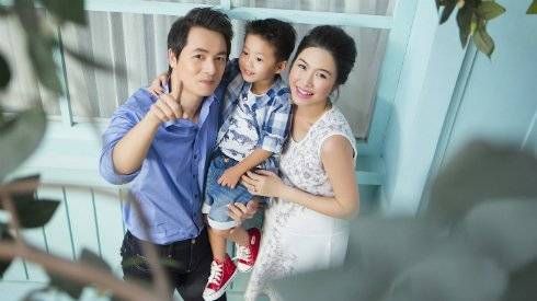 Bộ ảnh ấm áp gia đình Đăng Khôi trước khi chào đón thành viên mới