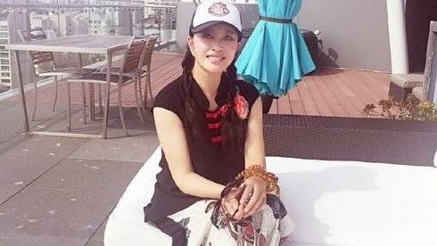 Lưu Hiểu Khánh môi sưng phồng vì thẩm mỹ tuổi lục tuần