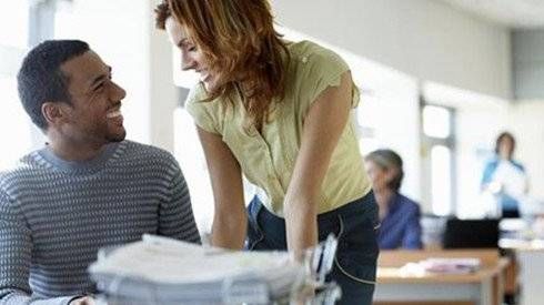 3 chòm sao nhất định không rơi vào lưới tình công sở