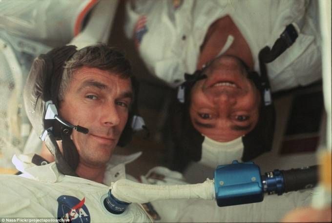 Khám phá cuộc sống hàng ngày trên Mặt Trăng của phi hành gia NASA