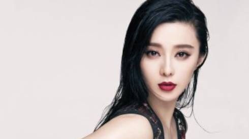 Phạm Băng Băng vắng mặt, Triệu Vy vội vàng đến dự đám cưới Huỳnh Hiểu Minh