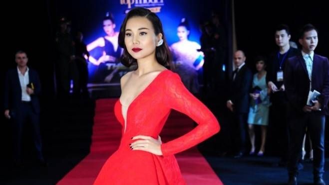 Dàn sao hội tụ tại thảm đỏ Next Top Model 2015