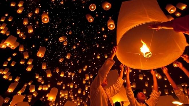 Sẽ không được thả đèn trời tại lễ hội Loy Krathong 2015?