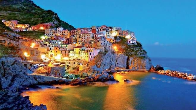 Khám phá quần thể nhà đa sắc giữa biển trời Cinque Terre