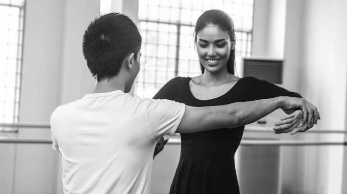 Lan Khuê mang điệu múa dân tộc đến Hoa hậu Thế giới