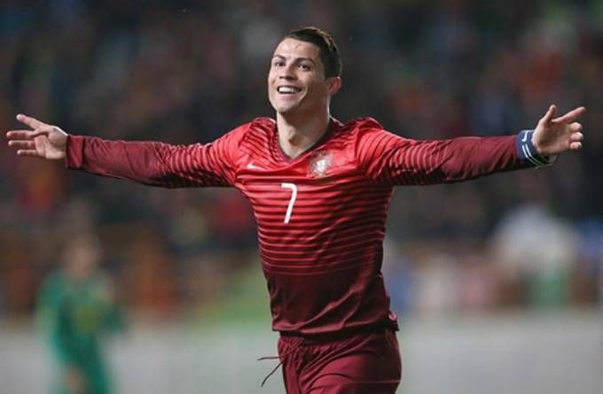 Cristiano Ronaldo - phá vỡ mọi kỷ lục