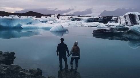 Cặp đôi từ bỏ đám cưới hoành tráng để lấy tiền… du lịch