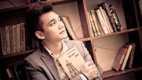 Khắc Việt tung hit mới gây bão, vượt mặt 'Vợ người ta'