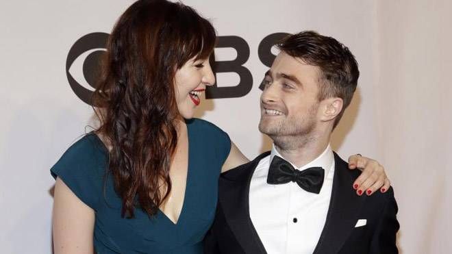 Daniel Radcliffe ‘đổ’ bạn gái khi đóng cảnh nóng