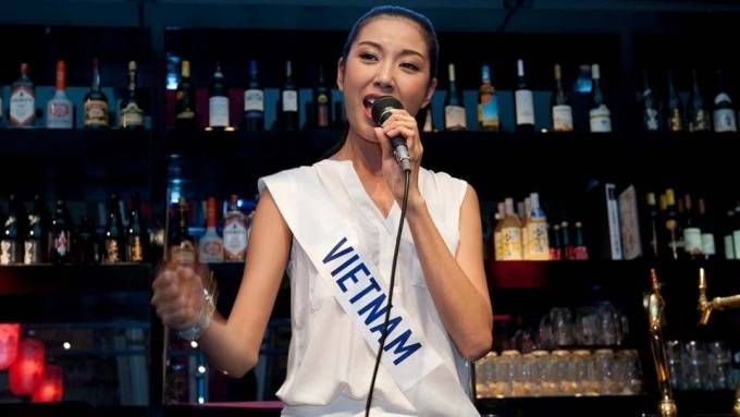 Thúy Vân tự tin hát live 'My Vietnam' tại Miss International 2015