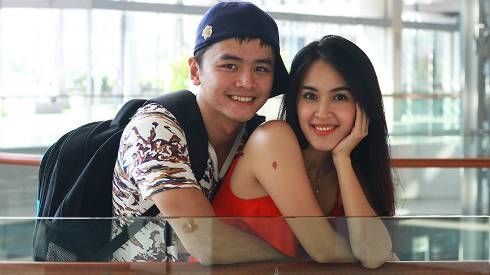 Tú Vi - Văn Anh kể về thời ra đường 'không đồng xu dính túi'